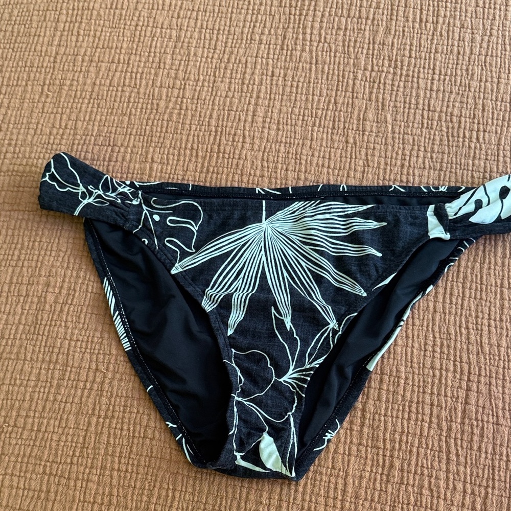 Carve Designs Black and White Tropical Bikini Bottom